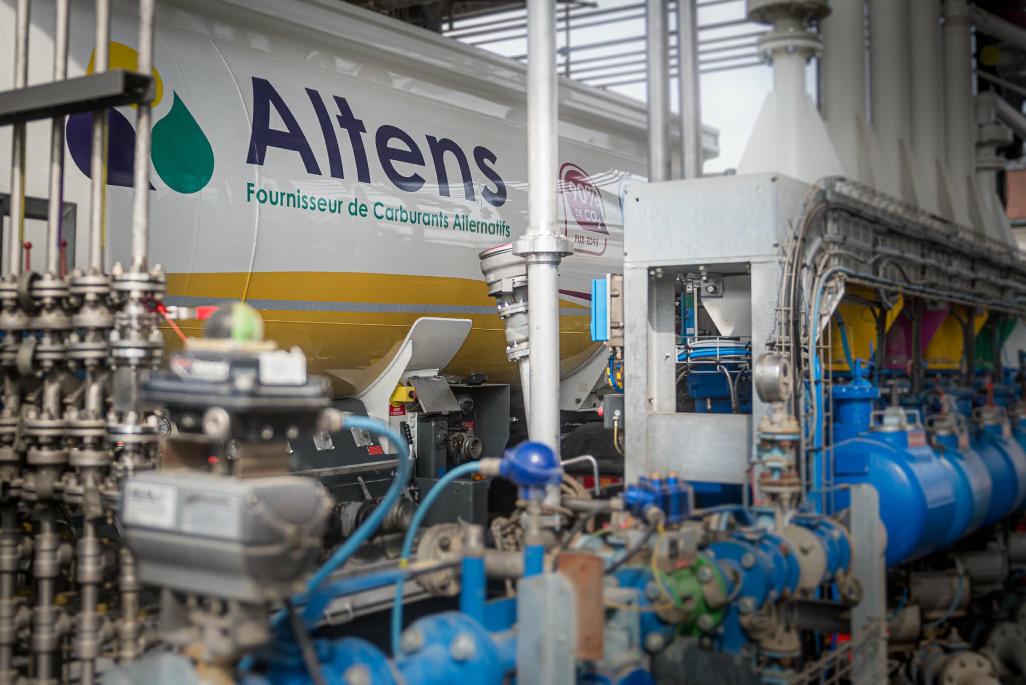 Ouverture de deux dépôts à Gennevilliers et à Salaise-sur-Sanne  pour distribuer des carburants 100% renouvelables